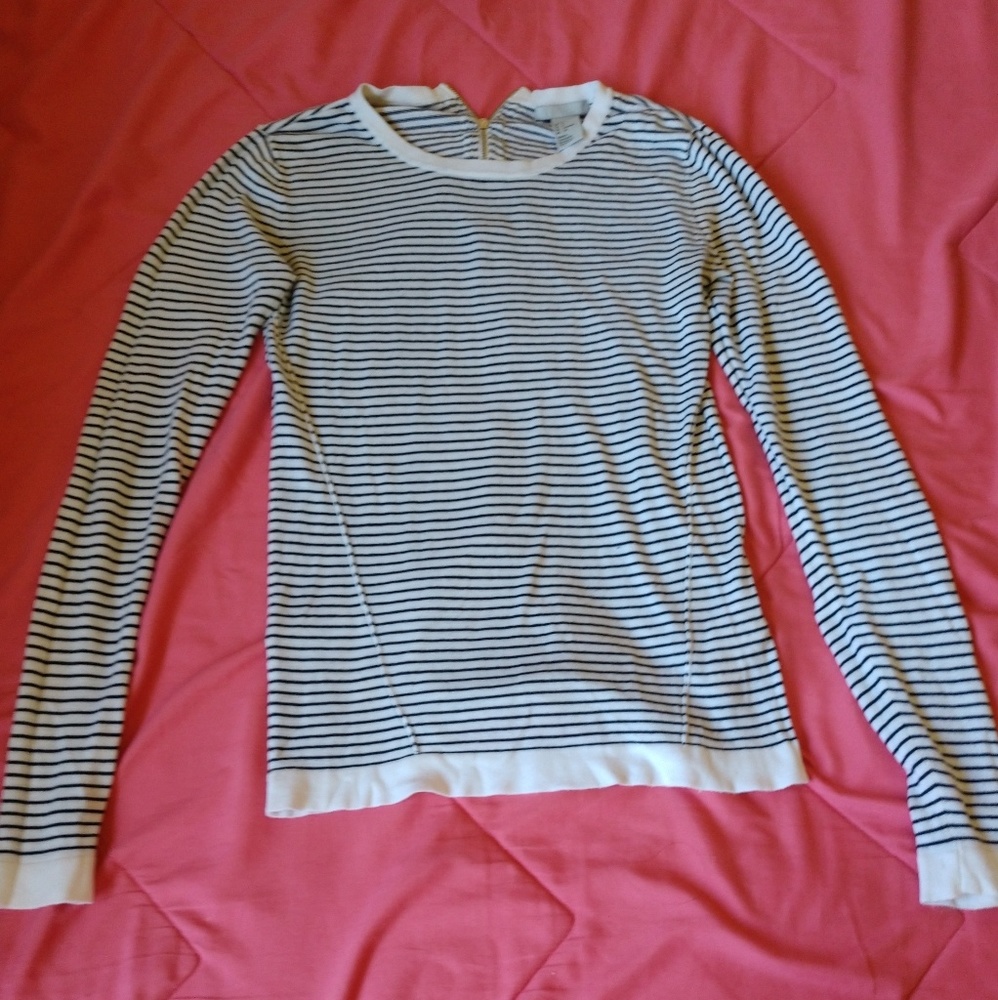 Stripped black and white long sleeved shirt